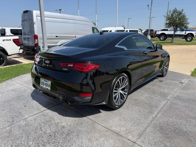 2018 INFINITI Q60 2.0t Base