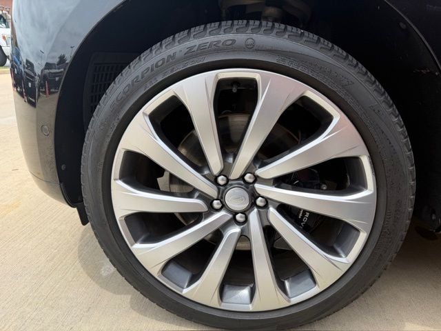 2023 Land Rover Range Rover SE LWB
