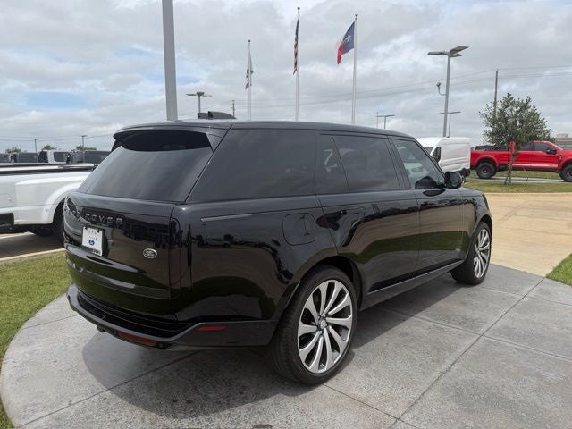 2023 Land Rover Range Rover SE LWB